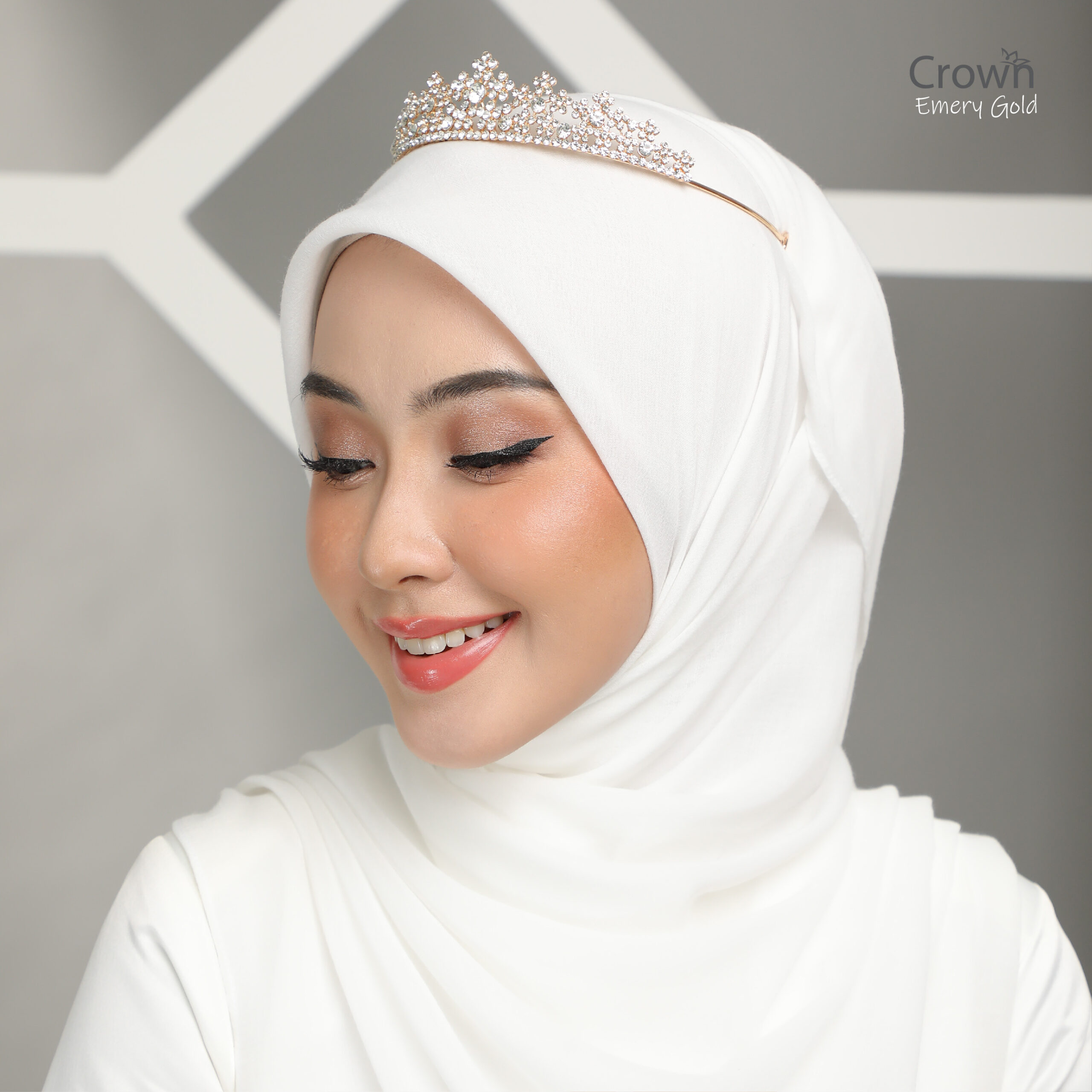 CROWN Bride - Emery Gold - Image 6