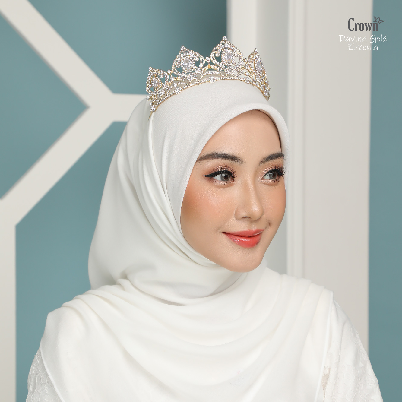 CROWN Bride - Davina Gold Zirconia - Image 3