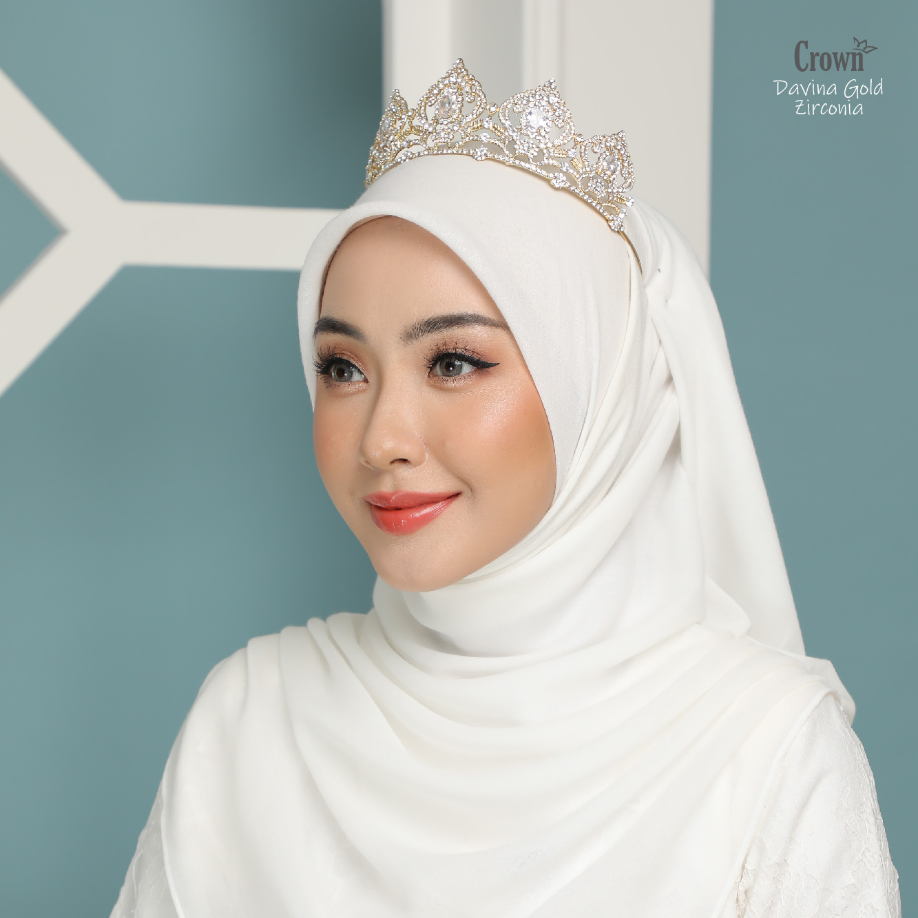 CROWN Bride - Davina Gold Zirconia - Image 4