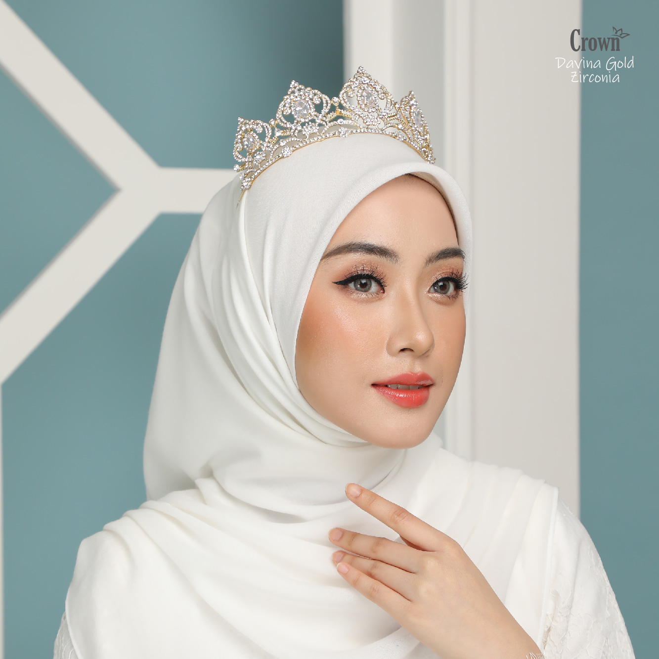 CROWN Bride - Davina Gold Zirconia - Image 6