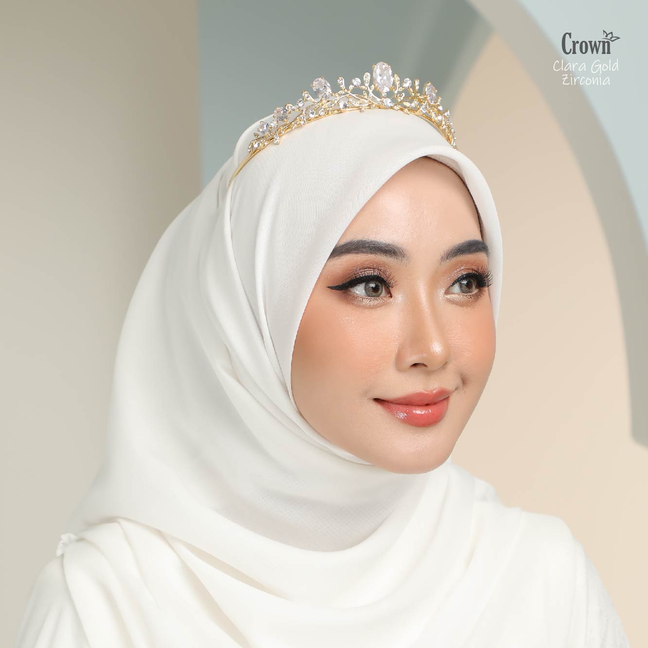 CROWN Bride - Clara Gold Zirconia - Image 9
