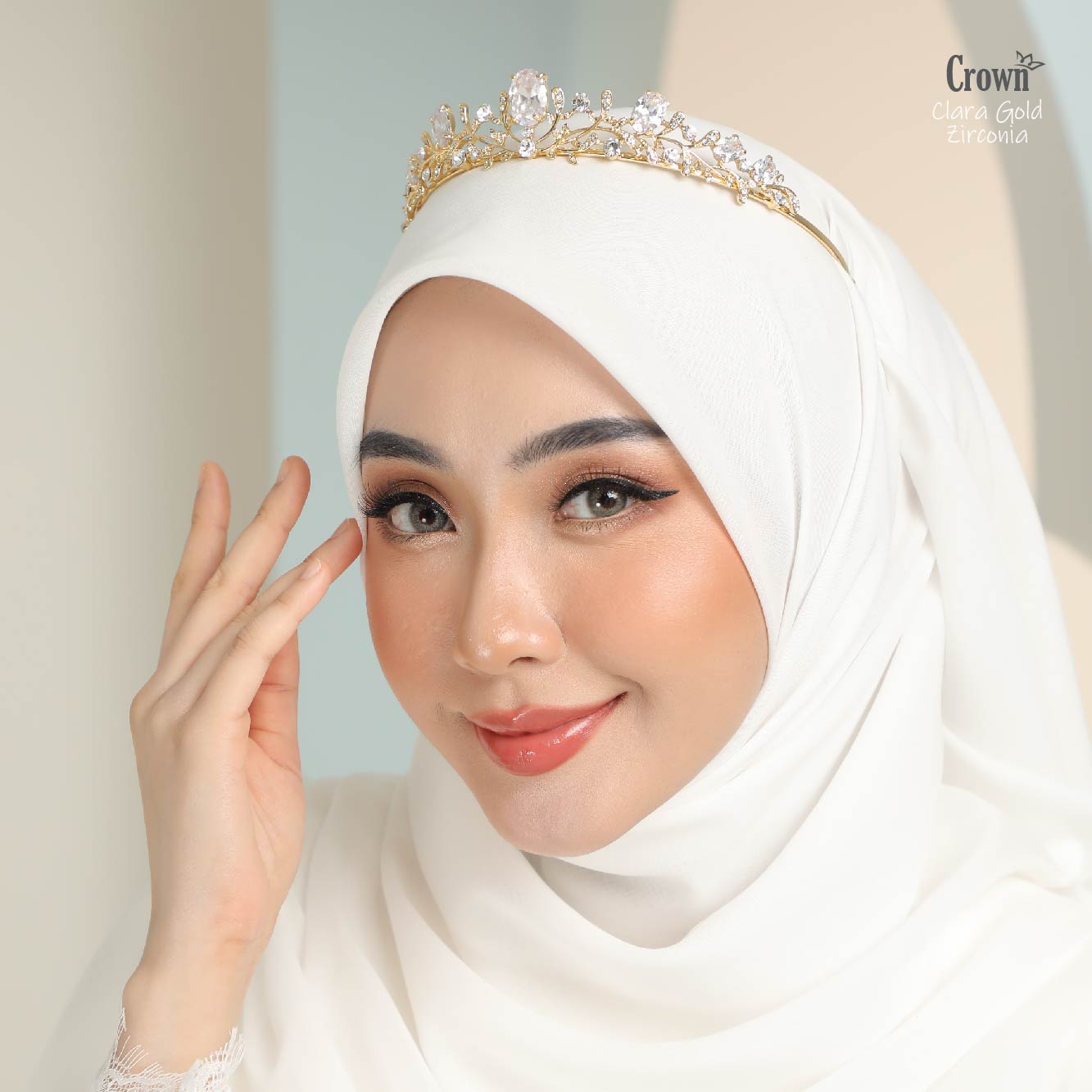 CROWN Bride - Clara Gold Zirconia - Image 4