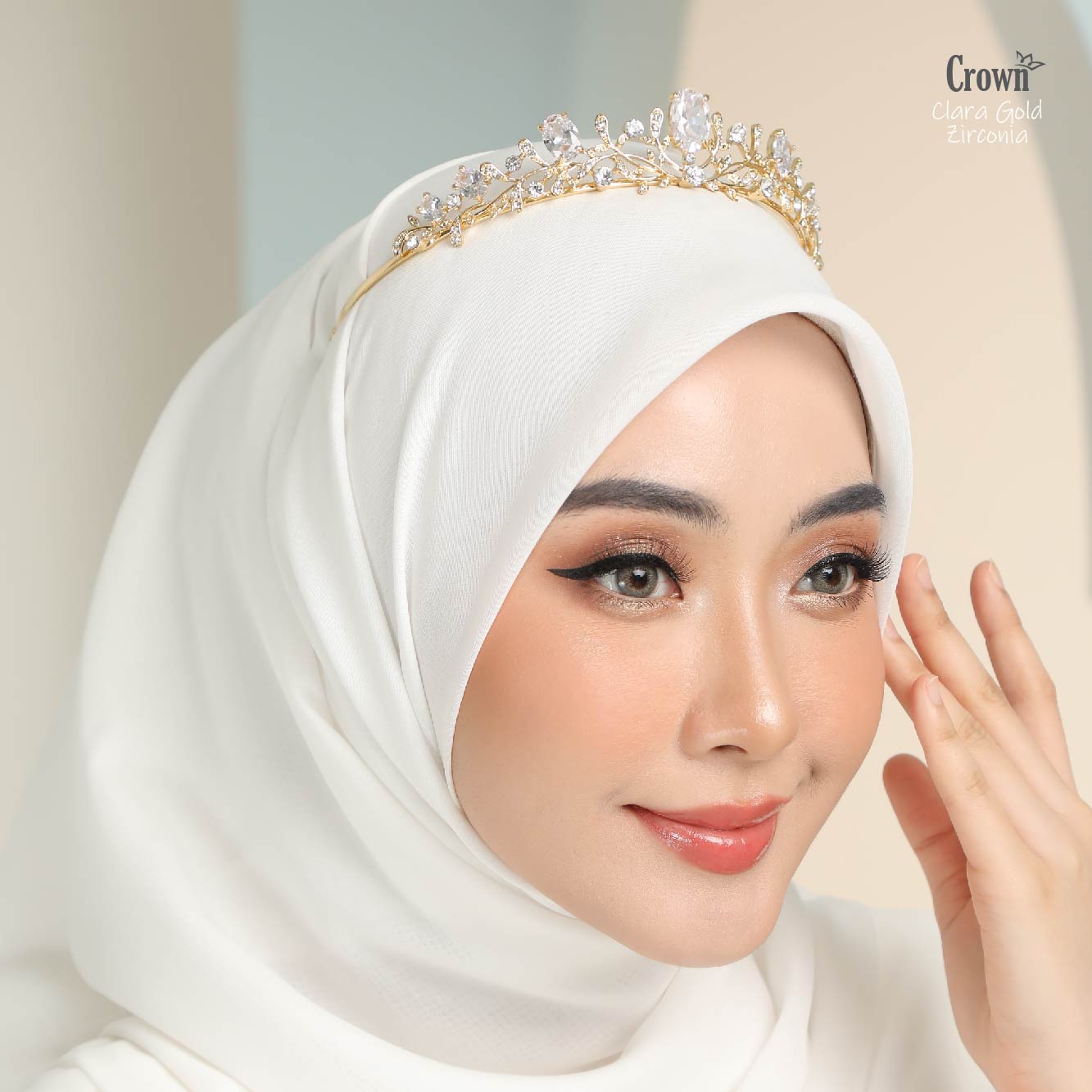 CROWN Bride - Clara Gold Zirconia - Image 3